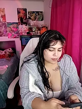 Snapshot of Pinky-Flower chatting on February 26, 3:33 pm Pinky-Flower online show from February 26, 3:33 pm