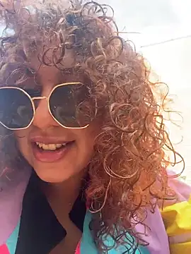 lauraltt online show from November 10, 7:13 pm