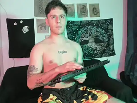 Snapshot of Antonello_Vannucci chatting on February 10, 9:15 pm Antonello Vannucci online show from February 10, 9:15 pm