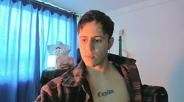 Snapshot of Antonello_Vannucci chatting on February 22, 9:15 pm Antonello Vannucci online show from February 22, 9:15 pm