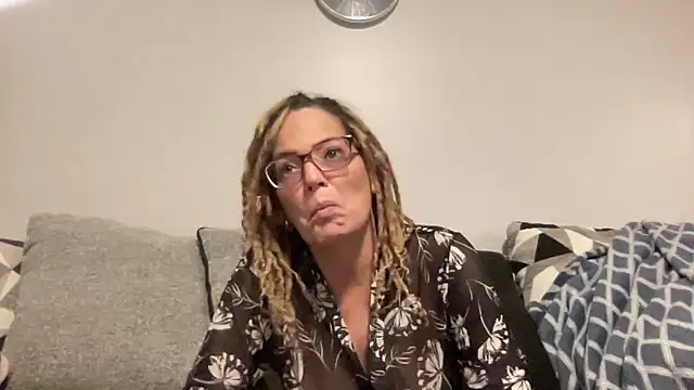 skarfos1babe69 online show from December 29, 2:27 am