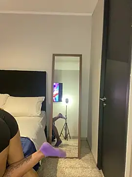 AlejandritaMilano online show from April 17, 12:35 am