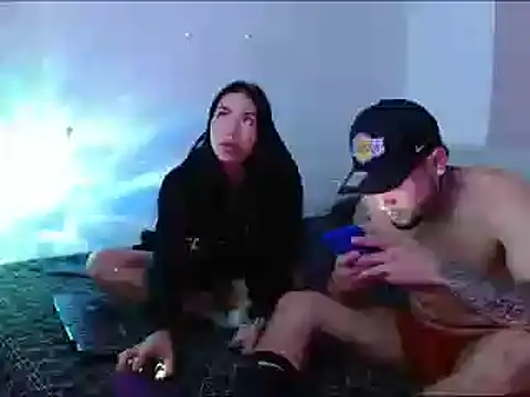 Snapshot of miia-liiam chatting on February 13, 5:48 am miia-liiam online show from February 13, 5:48 am