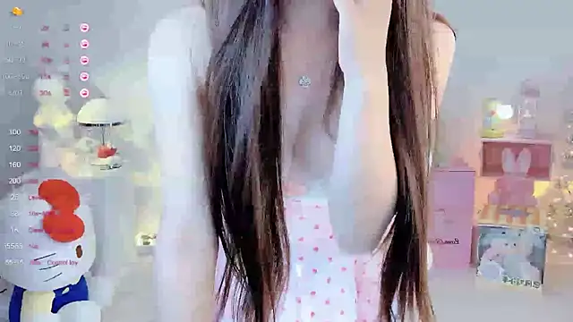 Snapshot of Irene--- chatting on April 18, 2:32 pm Irene--- online show from April 18, 2:32 pm