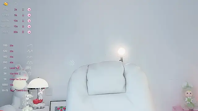 Snapshot of Irene--- chatting on April 25, 6:38 am Irene--- online show from April 25, 6:38 am
