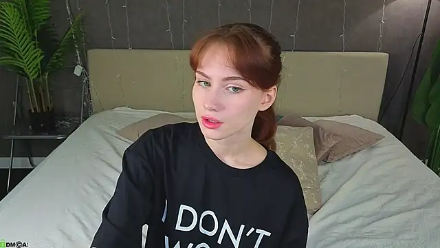 Mollly Rouge online show from April 28, 12:20 am