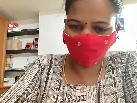 Snapshot of Tamil_Sanjana_ chatting on April 11, 10:30 am Tamil Sanjana online show from April 11, 10:30 am