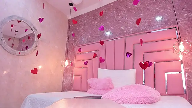 Snapshot of SEXY_HOTTIE__ chatting on March 9, 6:32 pm SEXY HOTTIE online show from March 9, 6:32 pm