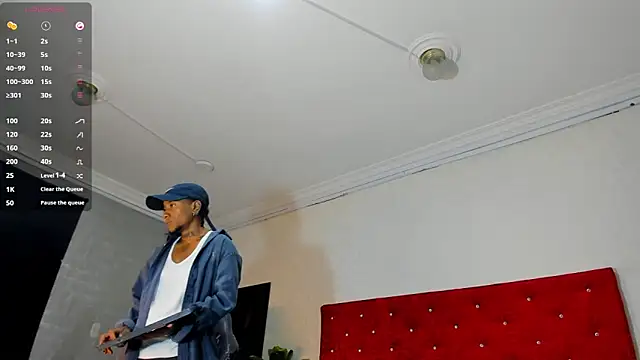 Snapshot of JhonyMiller_ chatting on May 15, 8:05 pm JhonyMiller online show from May 15, 8:05 pm