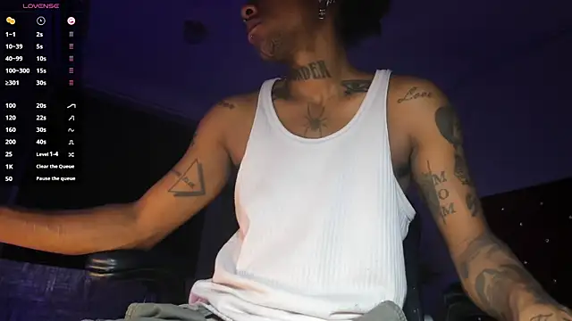 Snapshot of JhonyMiller_ chatting on June 6, 8:46 pm JhonyMiller online show from June 6, 8:46 pm