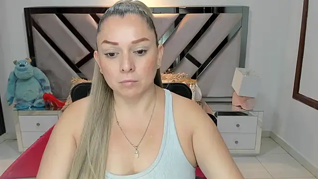 Snapshot of natalia5560 chatting on September 11, 12:16 pm natalia5560 online show from September 11, 12:16 pm