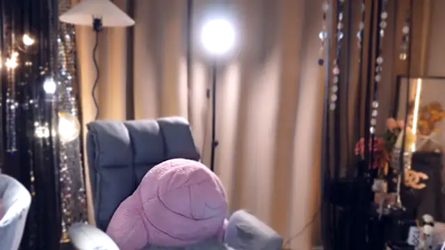 Snapshot of zhdhdbdkx chatting on September 19, 5:13 pm zhdhdbdkx online show from September 19, 5:13 pm