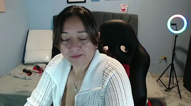 AngelRouss online show from January 21, 1:54 pm