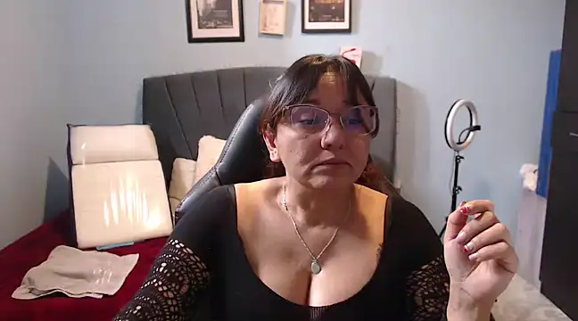 AngelRouss online show from February 25, 2:00 pm