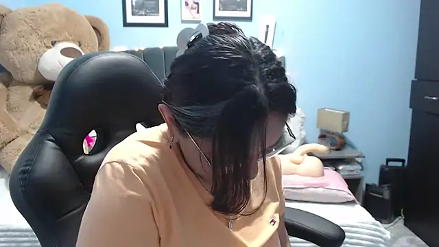 AngelRouss online show from October 31, 3:18 am