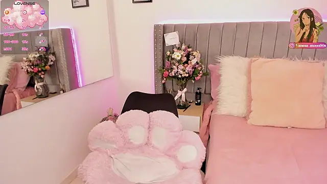 vanesa moon   online show from April 12, 1:32 am