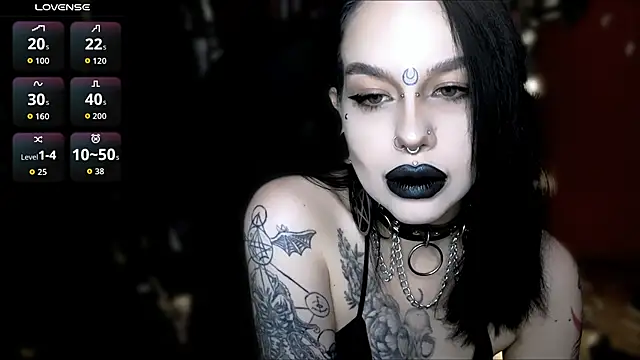 Snapshot of alexx_succubus chatting on March 28, 10:09 pm alexx succubus online show from March 28, 10:09 pm