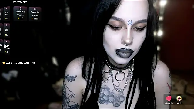 Snapshot of alexx_succubus chatting on April 4, 12:42 am alexx succubus online show from April 4, 12:42 am