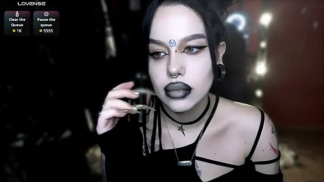 Snapshot of alexx_succubus chatting on April 5, 3:15 am alexx succubus online show from April 5, 3:15 am