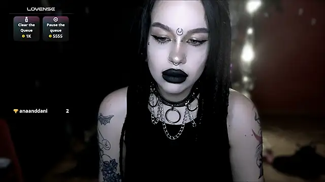 Snapshot of alexx_succubus chatting on April 17, 9:29 pm alexx succubus online show from April 17, 9:29 pm