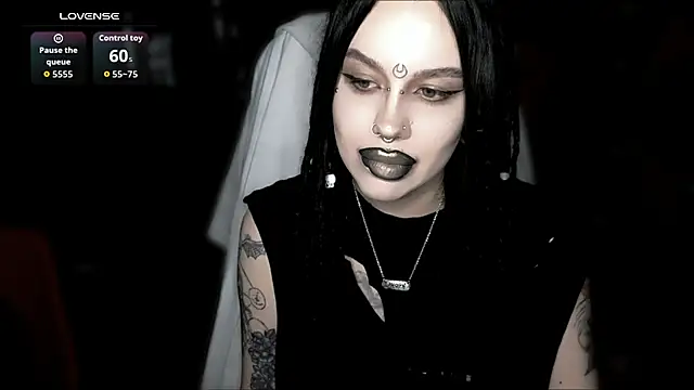 Snapshot of alexx_succubus chatting on May 2, 9:31 pm alexx succubus online show from May 2, 9:31 pm