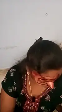 Snapshot of telugu_indhu_0001 chatting on February 21, 8:40 am telugu indhu 0001 online show from February 21, 8:40 am