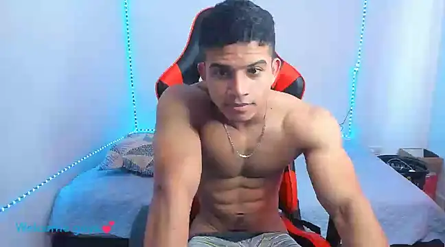 oliver thompsson7 online show from December 30, 8:04 pm