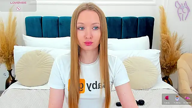 ChloeSug online show from April 12, 7:08 pm