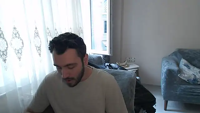 Snapshot of handsomeee04 chatting on May 22, 3:17 pm handsomeee04 online show from May 22, 3:17 pm