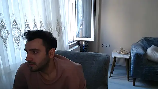 Snapshot of handsomeee04 chatting on May 24, 4:23 pm handsomeee04 online show from May 24, 4:23 pm