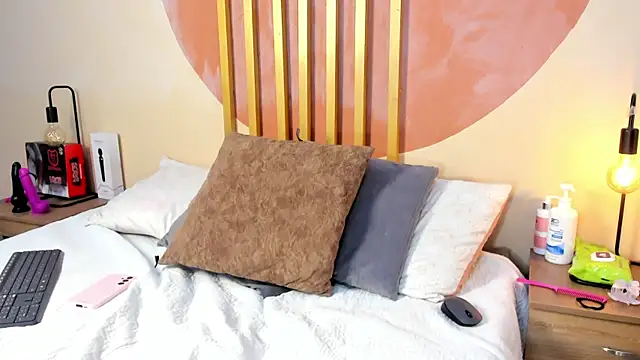 Snapshot of Nicole_Angels_ chatting on July 8, 8:13 pm Nicole Angels online show from July 8, 8:13 pm