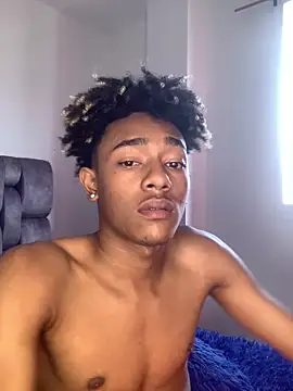 Snapshot of Boy_cock18 chatting on December 20, 7:50 pm Boy cock18 online show from December 20, 7:50 pm