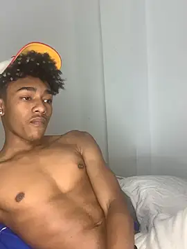 Snapshot of Boy_cock18 chatting on January 6, 2:15 am Boy cock18 online show from January 6, 2:15 am