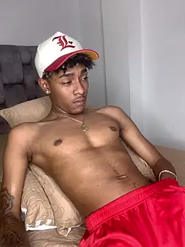 Snapshot of Boy_cock18 chatting on January 19, 7:36 am Boy cock18 online show from January 19, 7:36 am