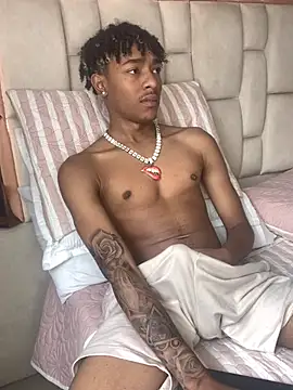 Snapshot of Boy_cock18 chatting on February 7, 5:18 pm Boy cock18 online show from February 7, 5:18 pm