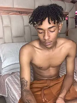 Snapshot of Boy_cock18 chatting on February 10, 1:57 am Boy cock18 online show from February 10, 1:57 am