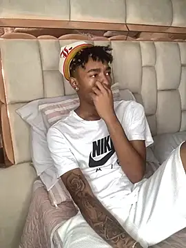 Snapshot of Boy_cock18 chatting on February 19, 4:44 pm Boy cock18 online show from February 19, 4:44 pm