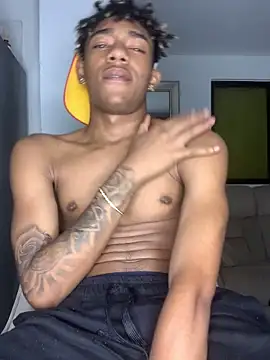 Snapshot of Boy_cock18 chatting on February 20, 11:42 am Boy cock18 online show from February 20, 11:42 am