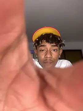 Snapshot of Boy_cock18 chatting on February 21, 6:18 am Boy cock18 online show from February 21, 6:18 am