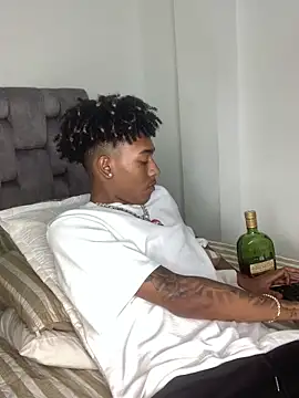 Snapshot of Boy_cock18 chatting on March 3, 12:37 am Boy cock18 online show from March 3, 12:37 am