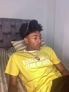 Snapshot of Boy_cock18 chatting on March 23, 8:04 am Boy cock18 online show from March 23, 8:04 am