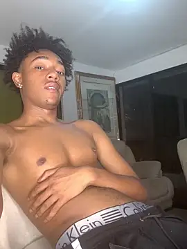 Snapshot of Boy_cock18 chatting on September 30, 5:23 am Boy cock18 online show from September 30, 5:23 am