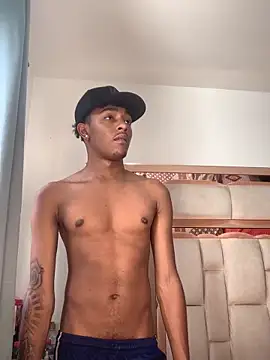 Snapshot of Boy_cock18 chatting on October 28, 8:33 pm Boy cock18 online show from October 28, 8:33 pm