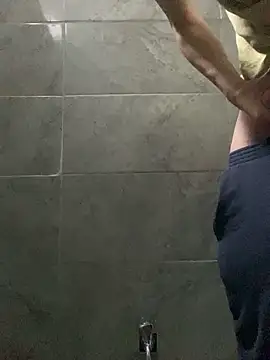 ekskekejejej online show from November 5, 9:59 pm