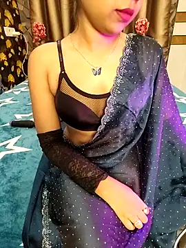 Snapshot of Little__Lia chatting on February 20, 8:36 pm Little  Lia online show from February 20, 8:36 pm