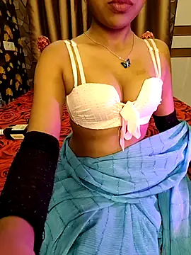 Snapshot of Little__Lia chatting on February 23, 2:46 pm Little  Lia online show from February 23, 2:46 pm