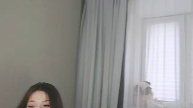 Snapshot of eva_varnerr chatting on February 2, 11:40 am eva varnerr online show from February 2, 11:40 am