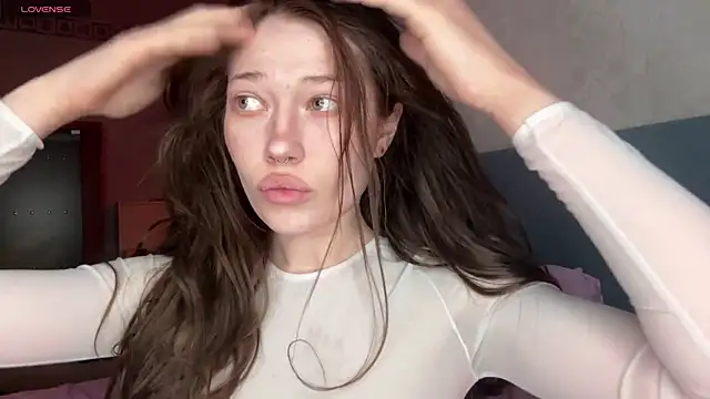 eva varnerr online show from April 10, 7:18 pm