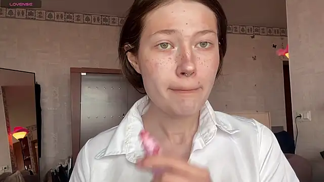 eva varnerr online show from April 18, 11:36 am