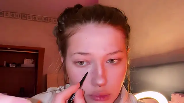 Snapshot of eva_varnerr chatting on June 3, 1:30 am eva varnerr online show from June 3, 1:30 am